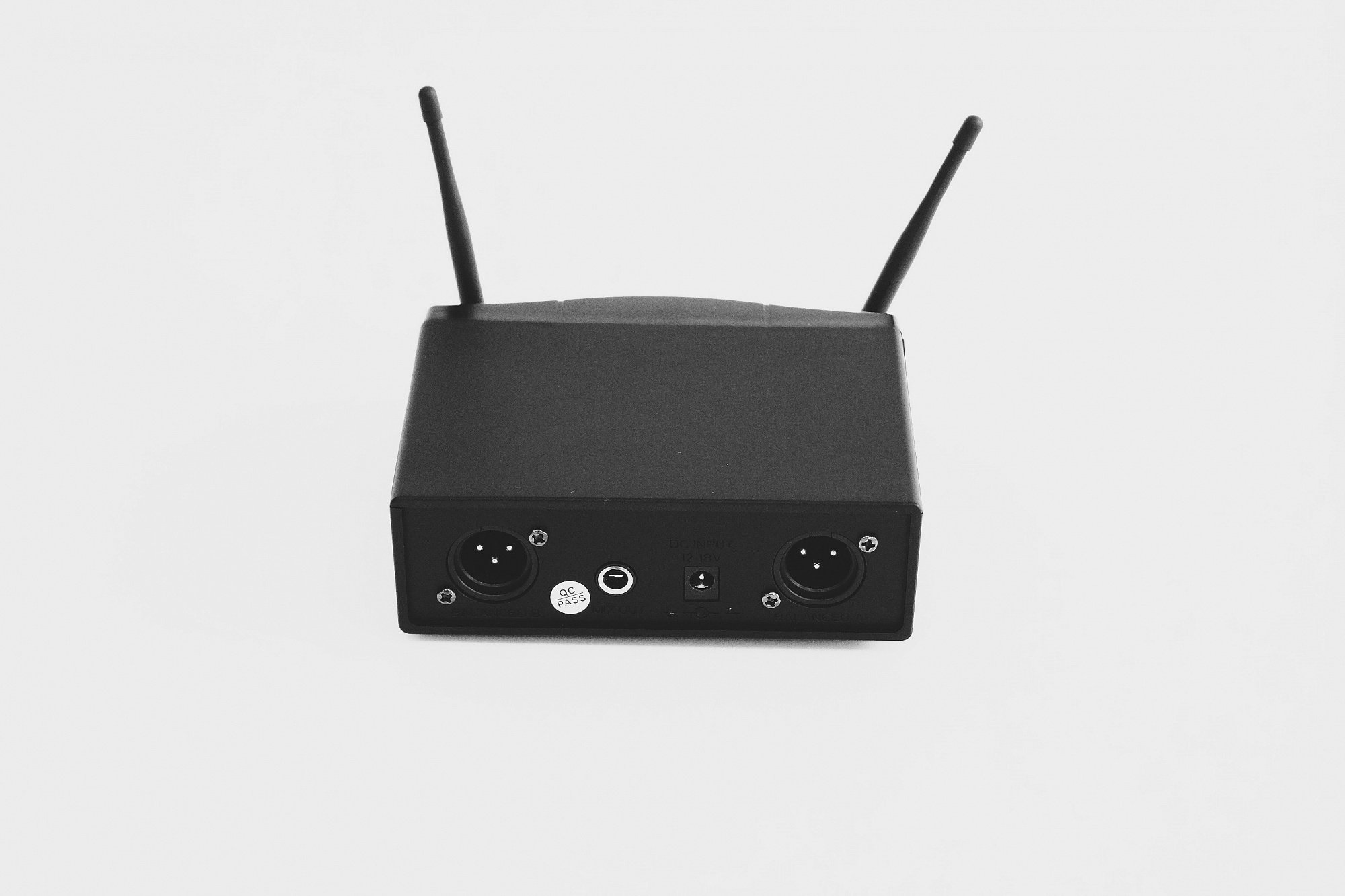 Вокальная радиосистема LAudio PRO2-M черная купить,38830
