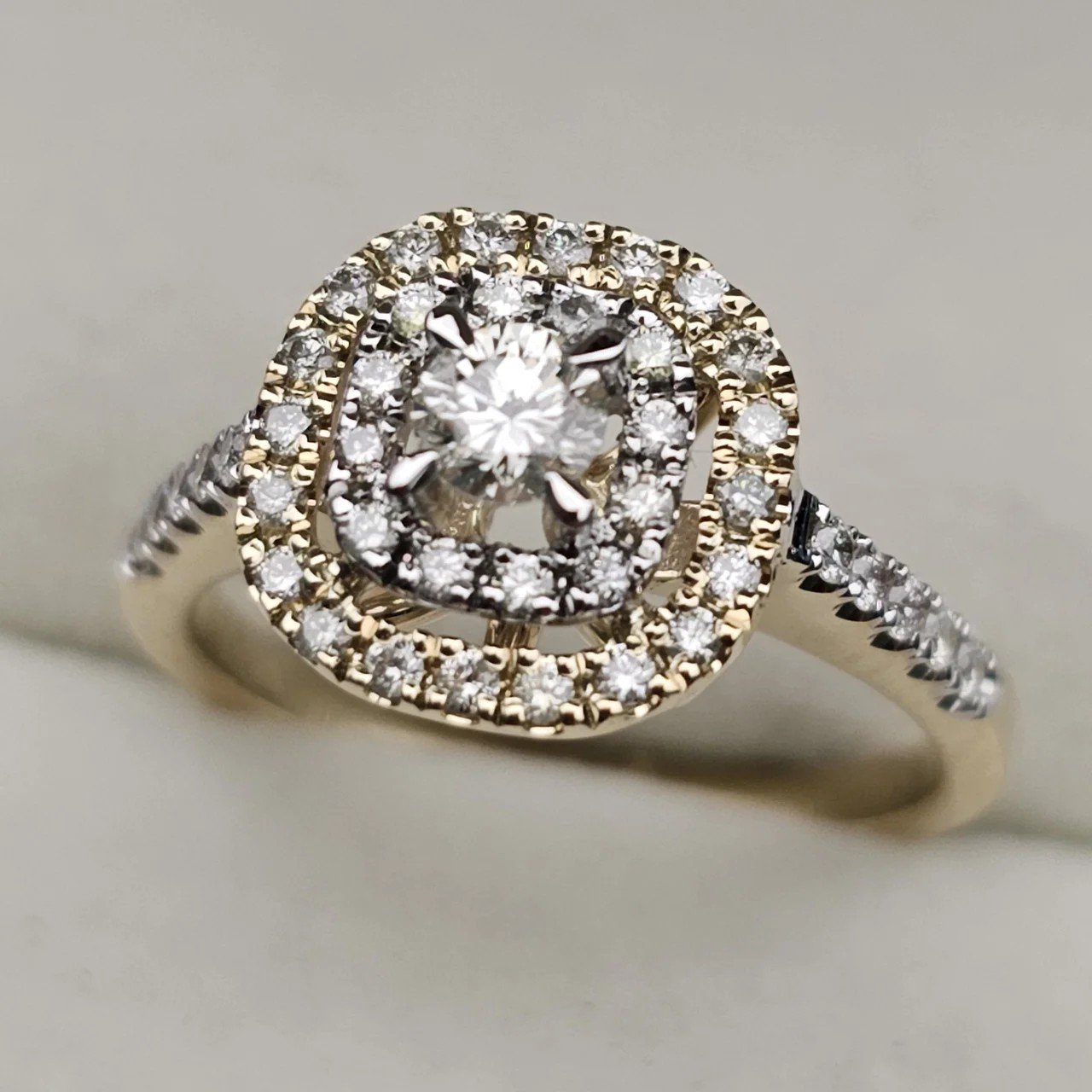 Кольцо Deimantas 107988389 17,5р 3,7гр 0,54ct. купить,NaN