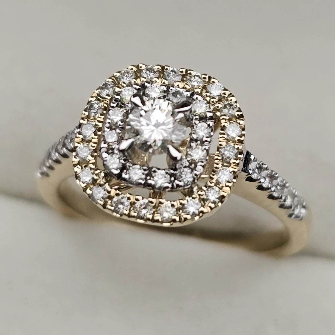 Кольцо Deimantas 107988389 17,5р 3,7гр 0,54ct. купить,NaN