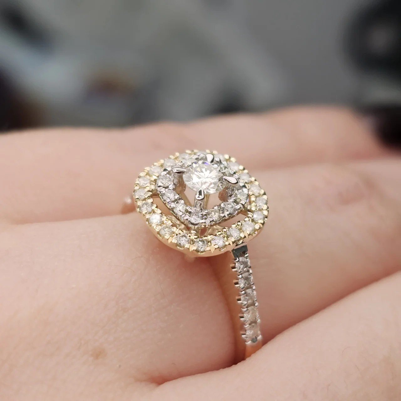 Кольцо Deimantas 107988389 17,5р 3,7гр 0,54ct. купить,NaN