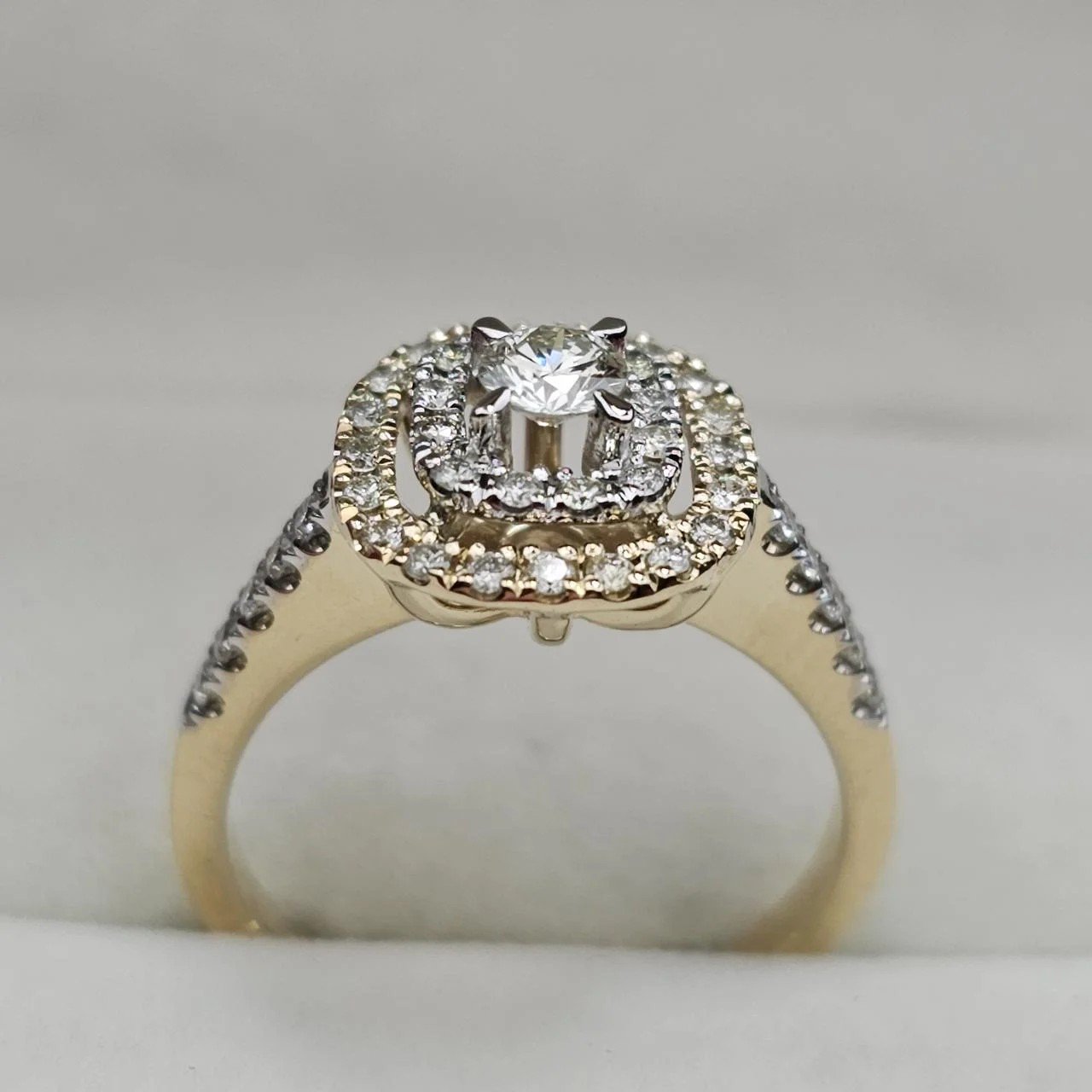Кольцо Deimantas 107988389 17,5р 3,7гр 0,54ct. купить,NaN