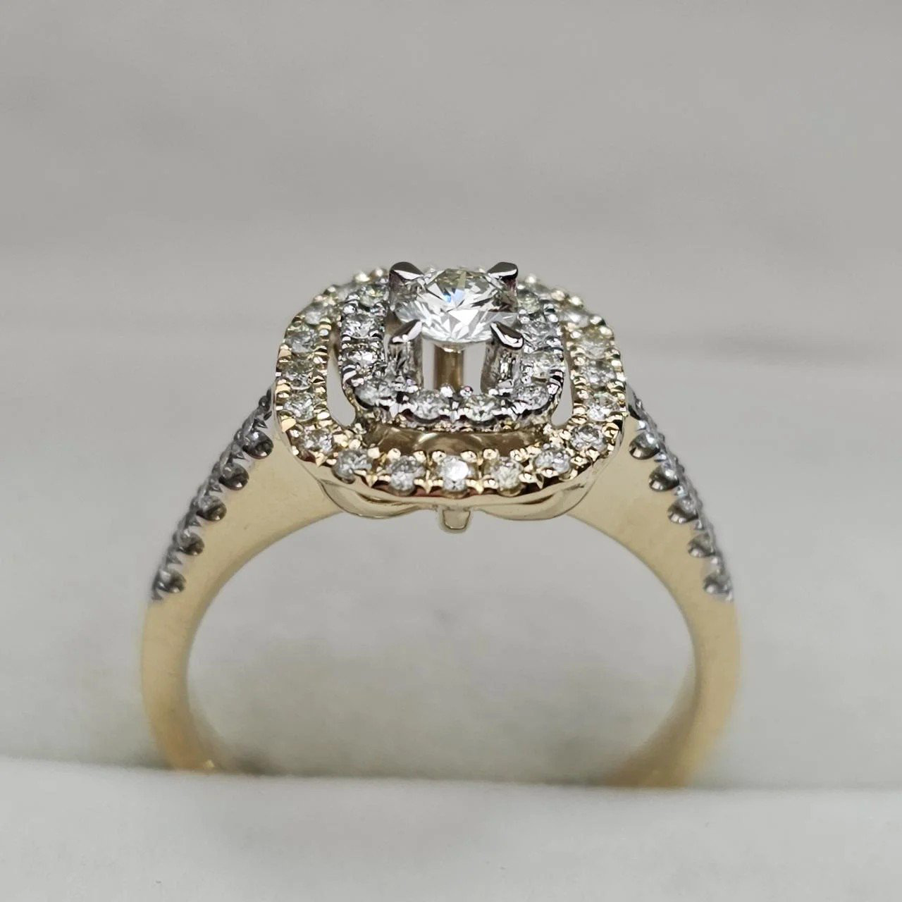Кольцо Deimantas 107988389 17,5р 3,7гр 0,54ct. купить,NaN