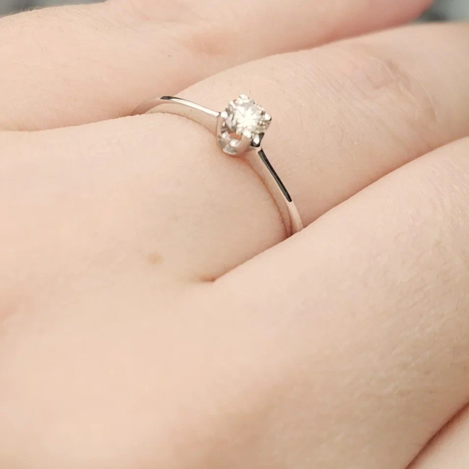 Кольцо Deimantas 107988349 15,5р 1,19гр 0,16ct. купить,NaN