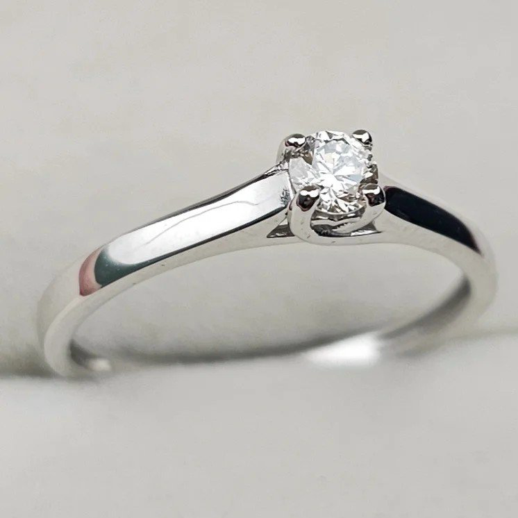 Кольцо Deimantas 107988396 16,5р 1,37гр 0,142ct. купить,NaN