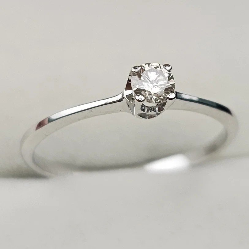 Кольцо Deimantas 107988342 17,5р 1,19гр 0,154ct. купить,NaN