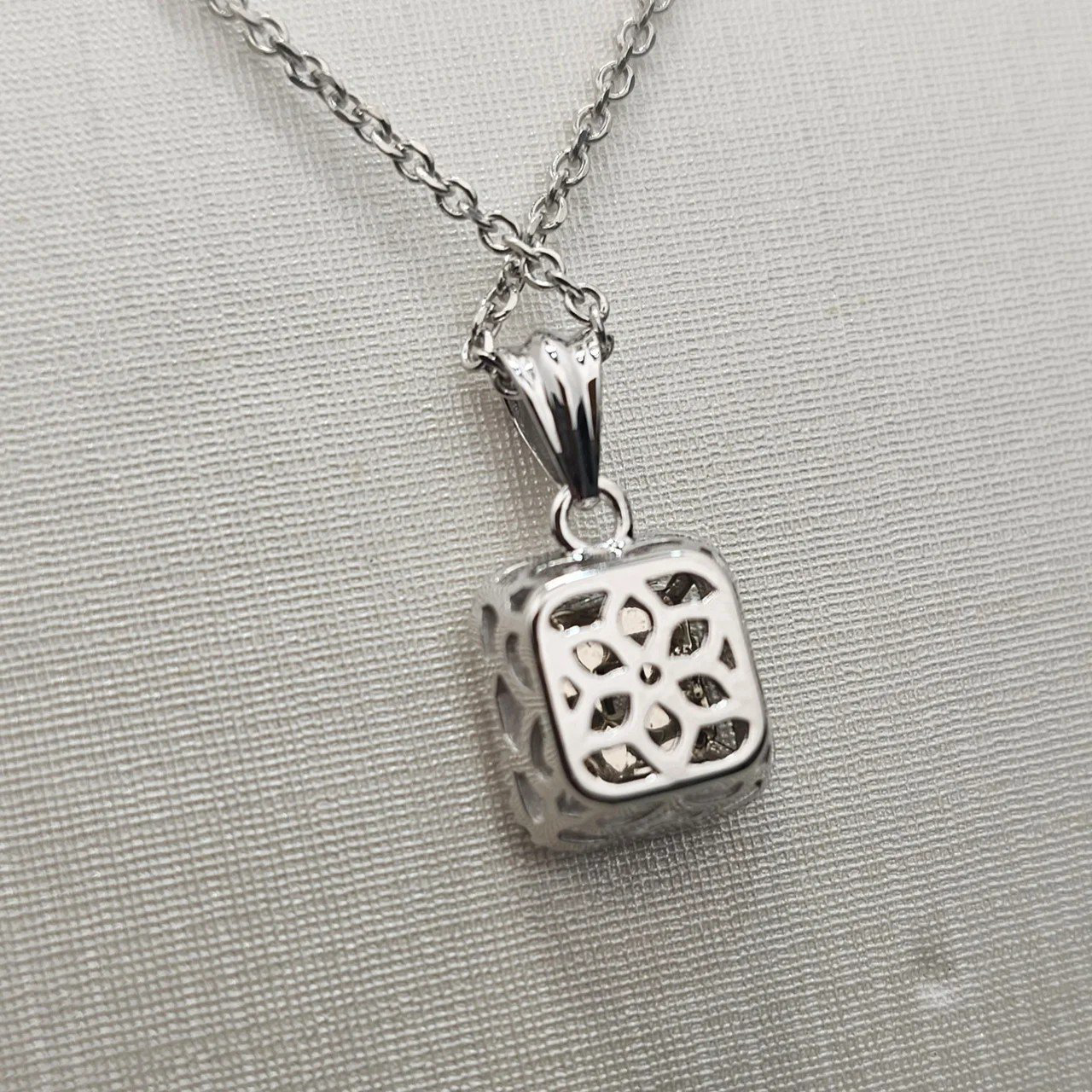 Колье Deimantas 107995162 45см 1,15гр 0,40ct. купить,NaN