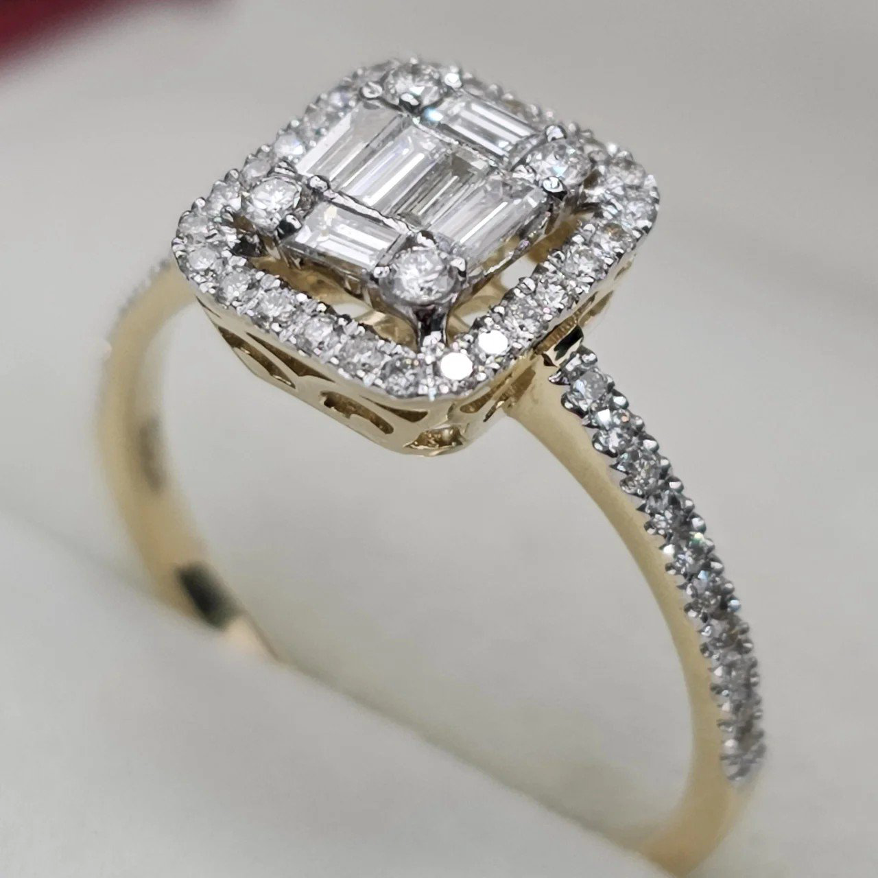 Кольцо Deimantas 107988385 17,5р 2,22гр 0,6ct. купить,NaN