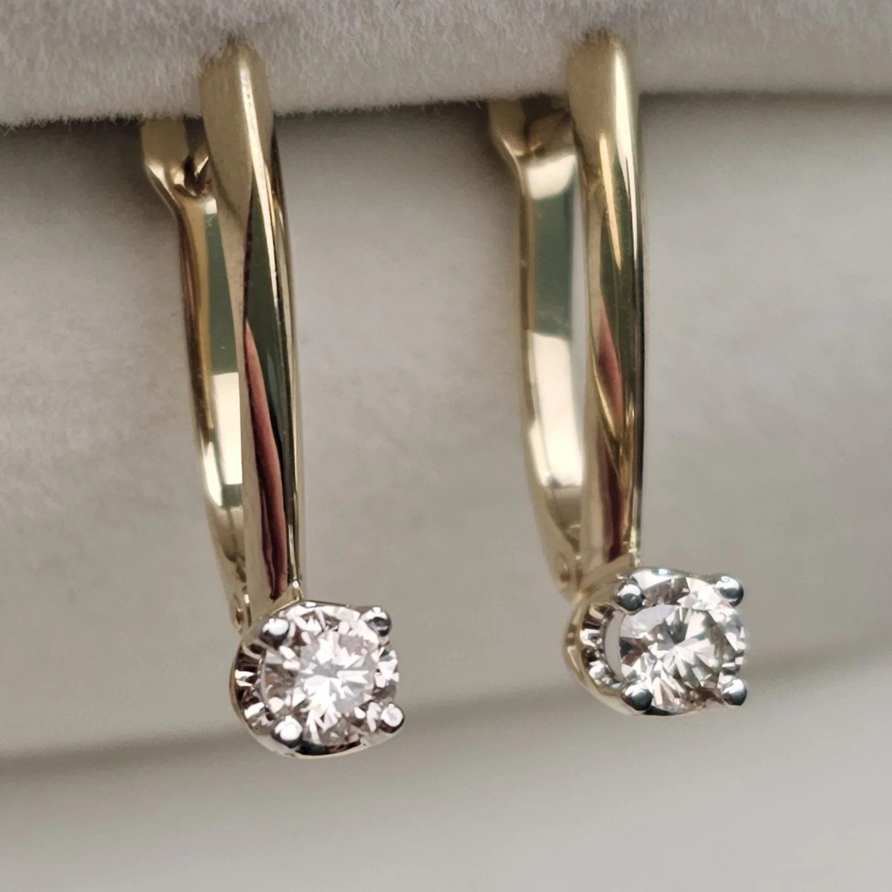 Серьги Deimantas 107997622 2,1гр 0,30ct. купить,NaN