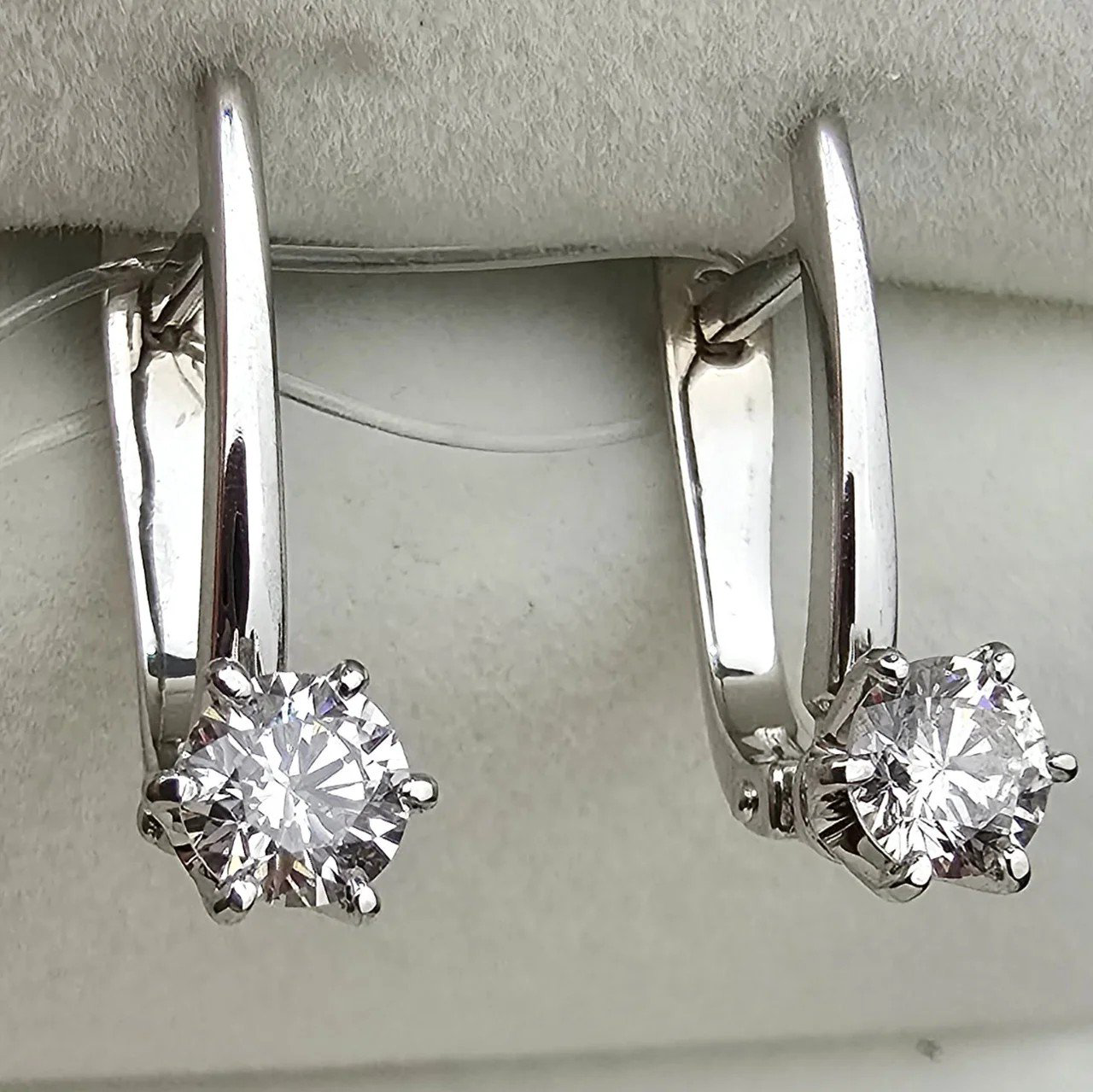Серьги Deimantas 106932355 2,55гр 0,62ct. купить,NaN