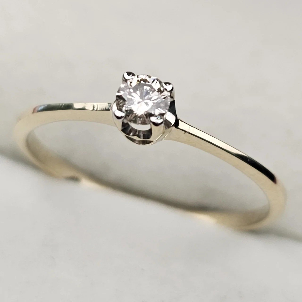 Кольцо Deimantas 107988358 16р 1,13гр 0,16ct. купить,NaN