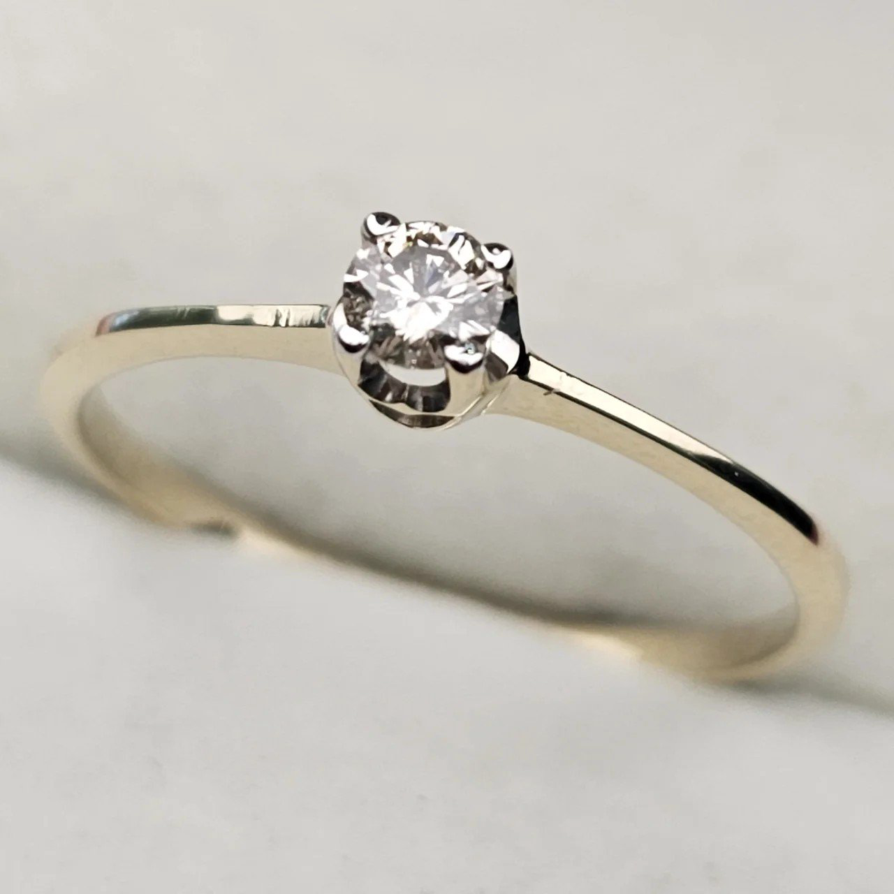 Кольцо Deimantas 107988358 16р 1,13гр 0,16ct. купить,NaN