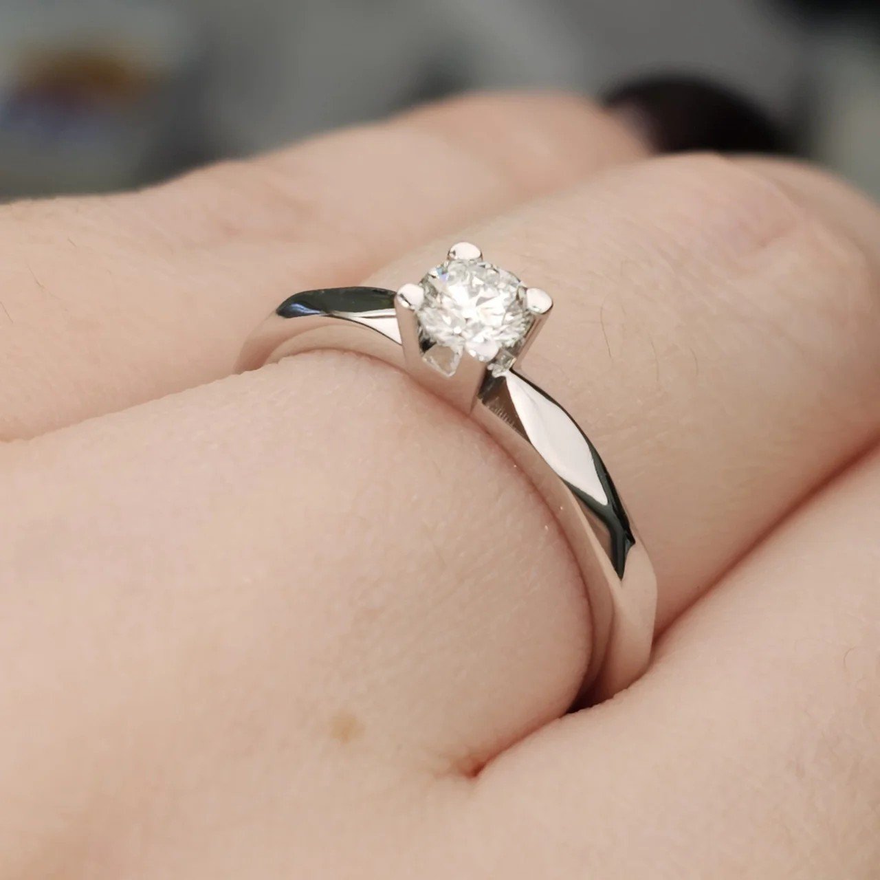 Кольцо Deimantas 107988401 17р 2,35гр 0,32ct. купить,NaN