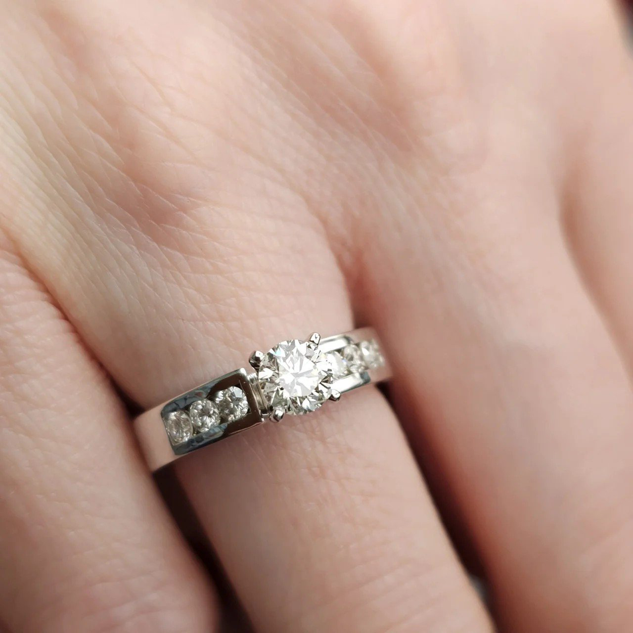 Кольцо Deimantas 107984350 15,5р 4,31гр 0,66ct. купить,NaN