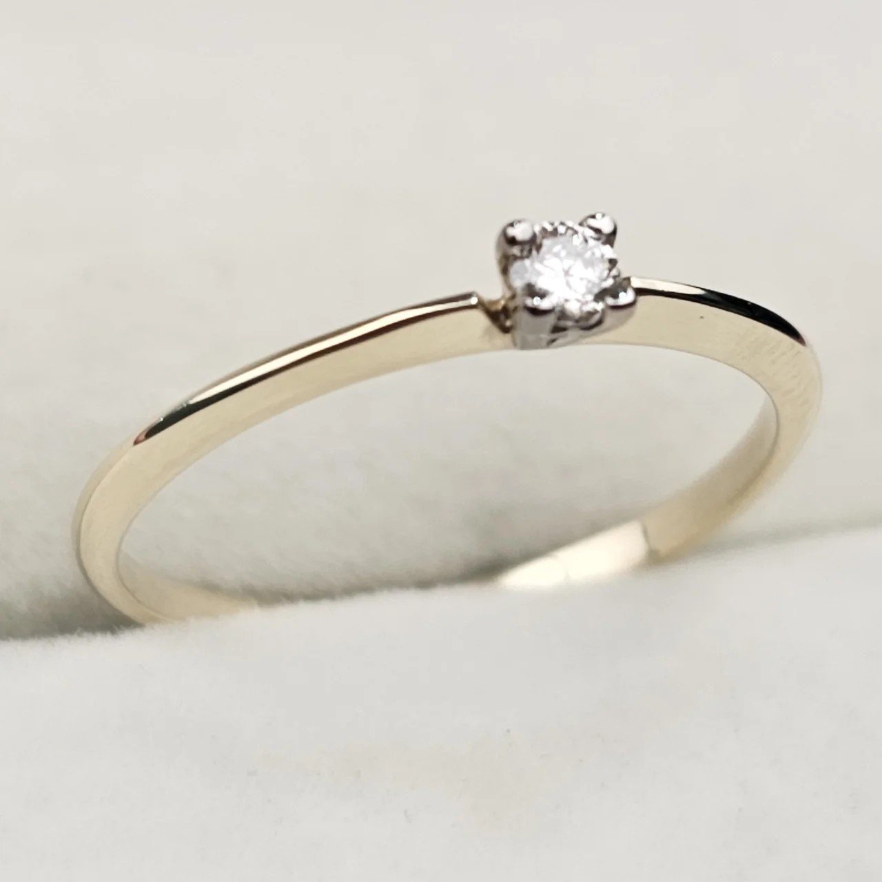 Кольцо Deimantas 107995101 16,5р 1,03гр 0,057ct. купить,NaN