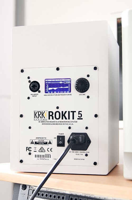 Студийный монитор KRK ROKIT RP5G4 белый купить,NaN