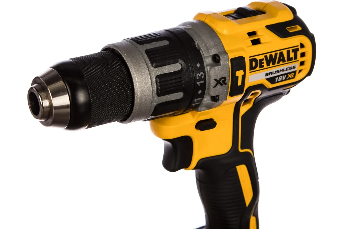 Дрель-шуруповерт DeWalt DCD796P2