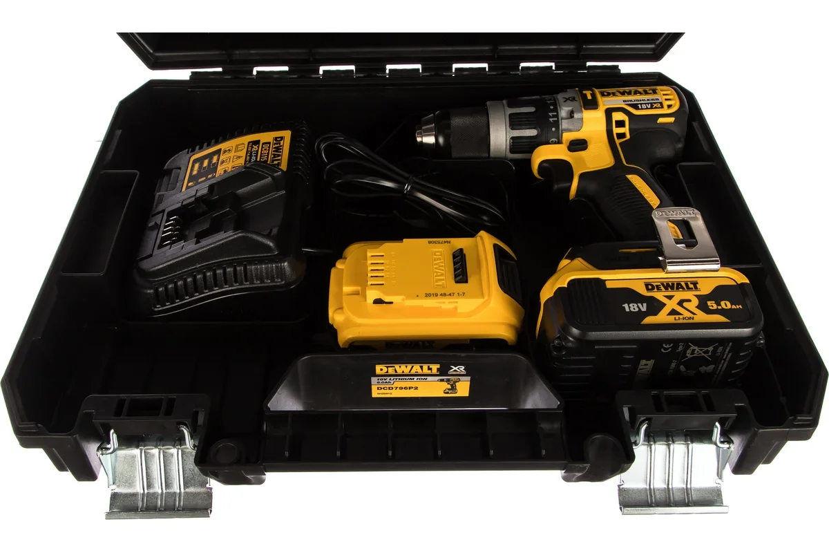 Дрель-шуруповерт DeWalt DCD796P2