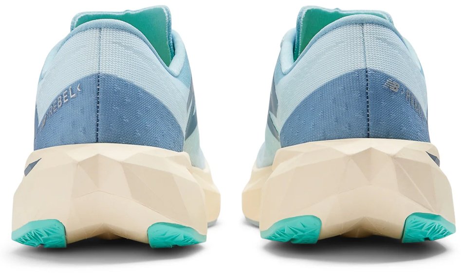 Кроссовки New Balance FuelCell Rebel v4 голубой