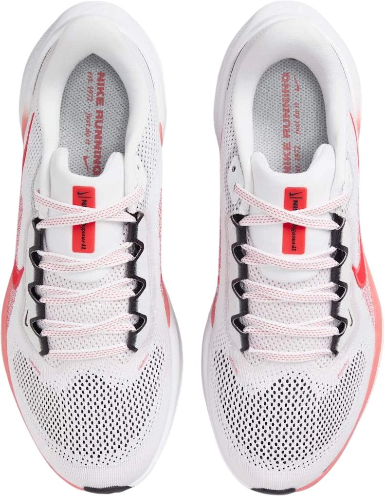 Кроссовки Nike белый
