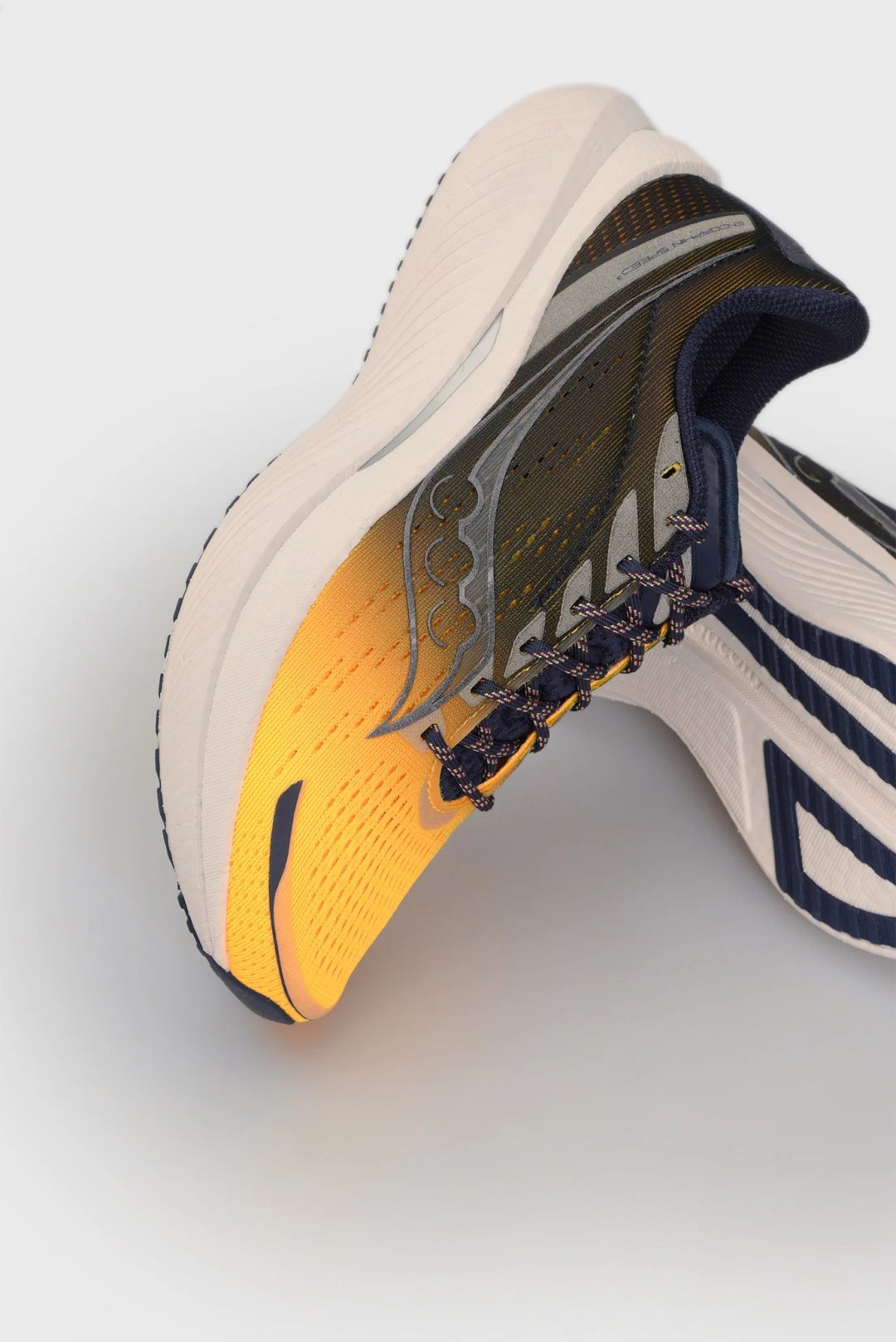 Кроссовки Saucony желтый