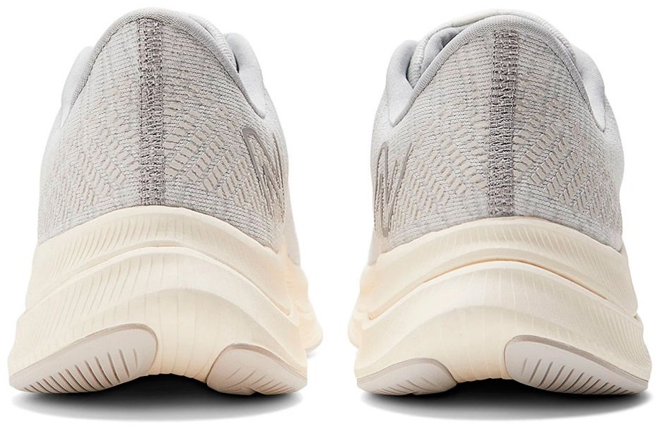 Кроссовки New Balance белый