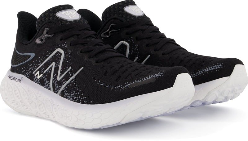 Кроссовки New Balance черный купить,99900
