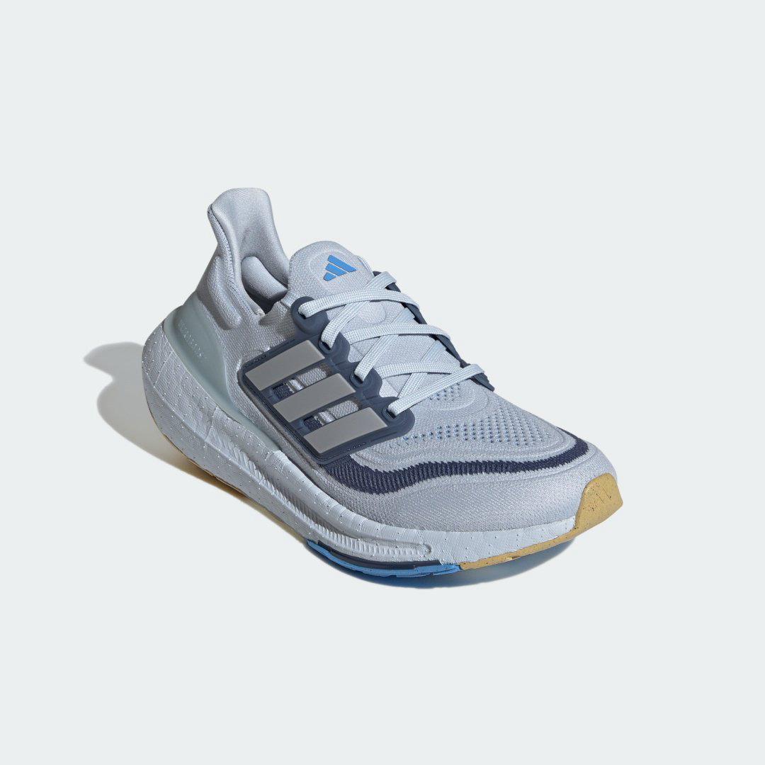 Кроссовки adidas Ultraboost синий купить,NaN
