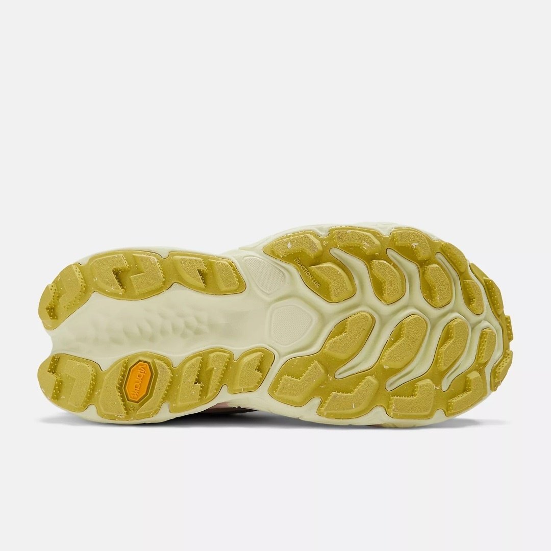Кроссовки New Balance Fresh Foam X More Trail v3 серый купить,NaN