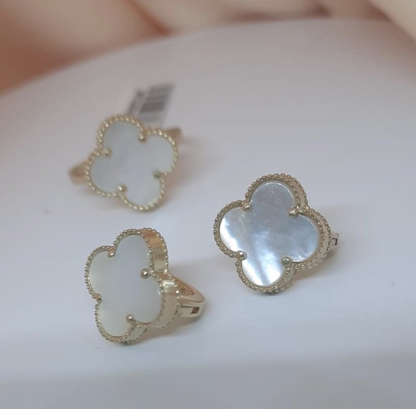 Splendore Collection SPL2023050 вес 5.95 г золото, перламутр купить,NaN