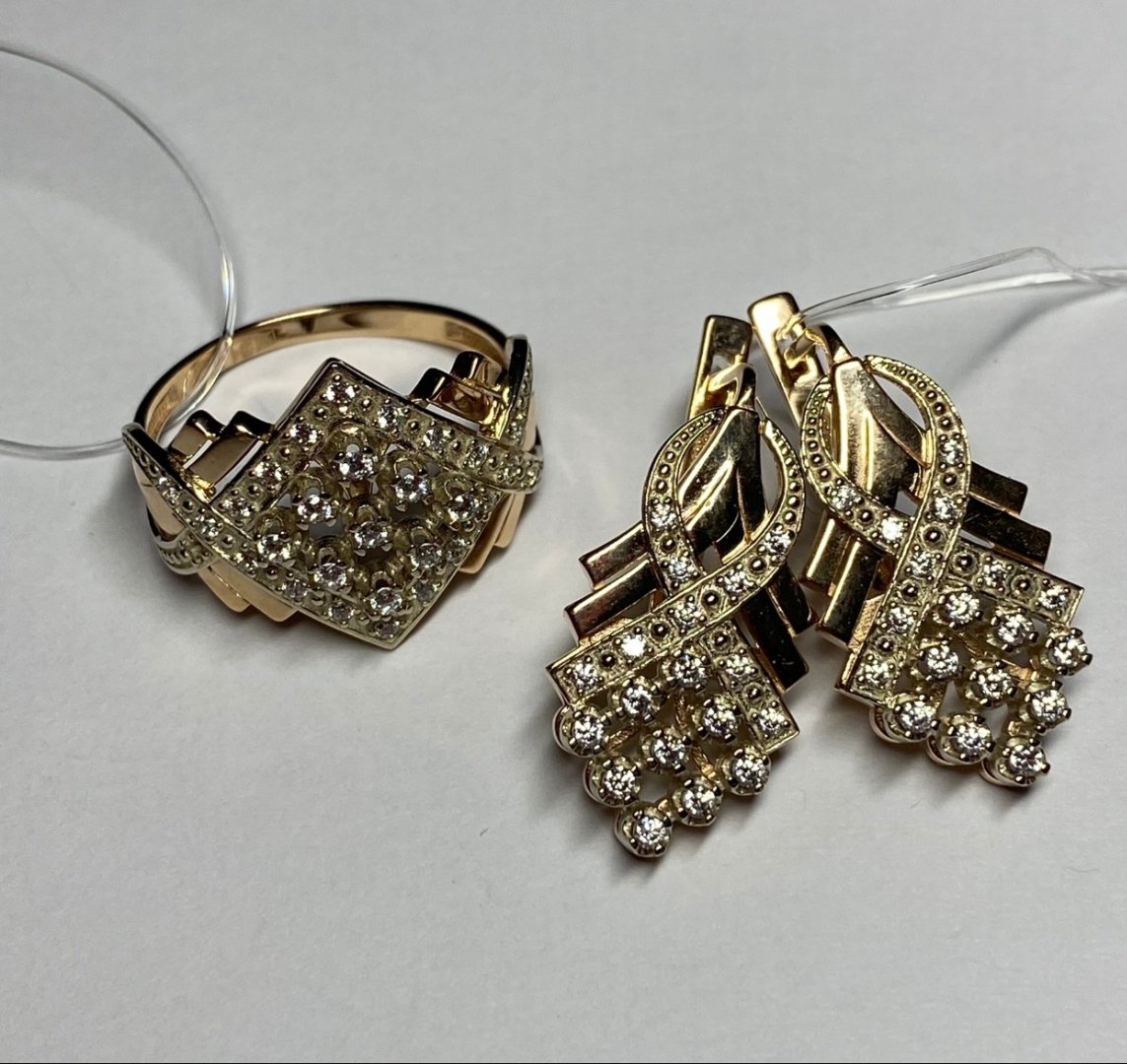 Crystal 384004 вес 10 г золото, цирконий купить,NaN