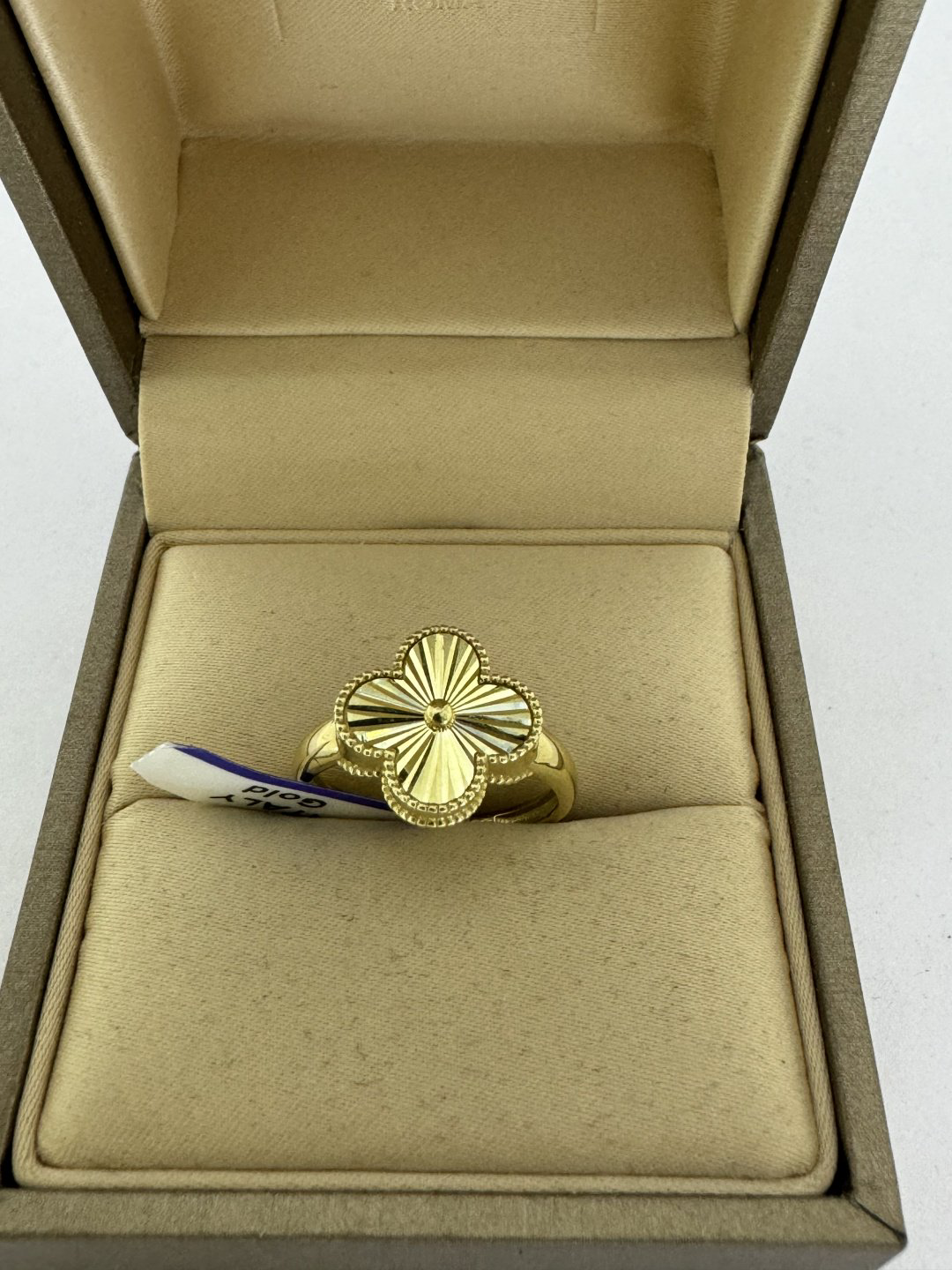 Кольцо Diamond Union 214678 размер 18 вес 2.59 г золото, без вставок купить,NaN