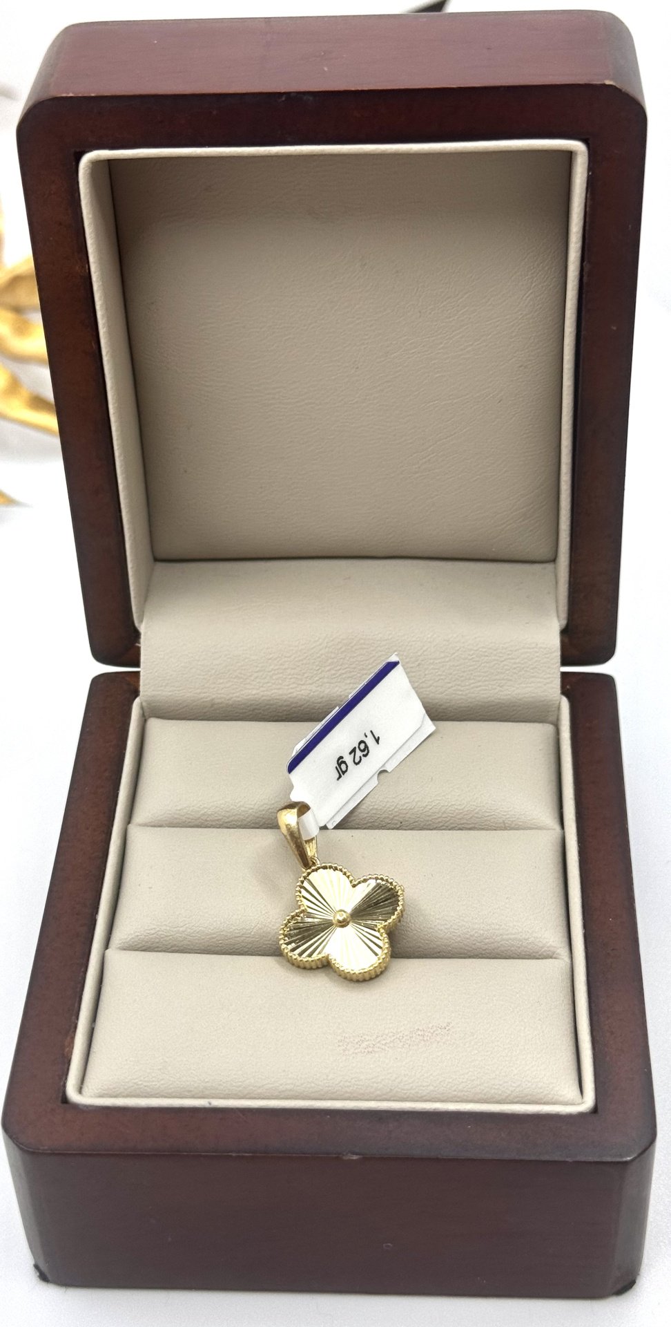 Подвеска Dinara Gold 547092494 вес 1.62 г золото, без вставок купить,NaN