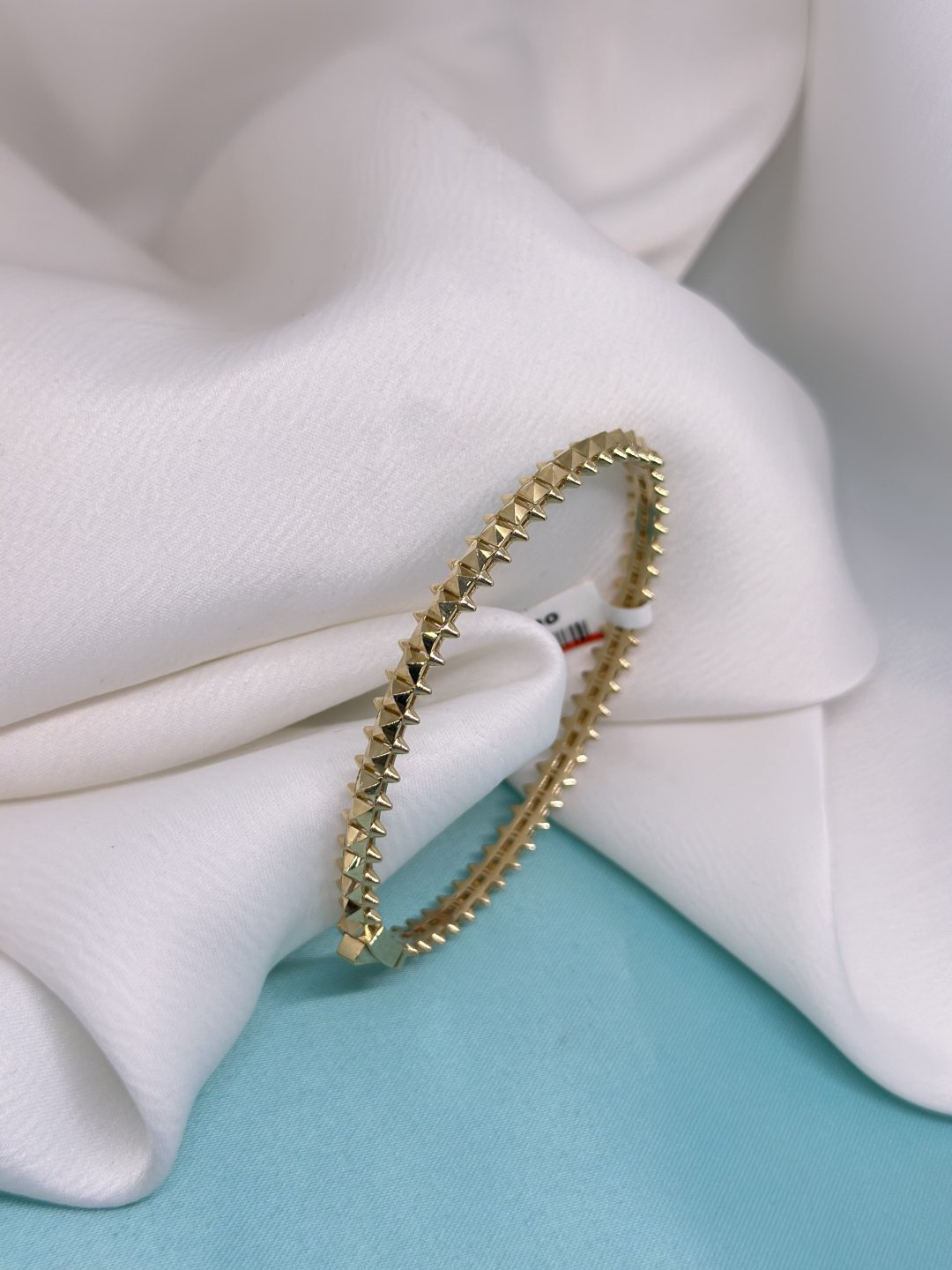 Браслет ARU Браслет золотой, браслет золото, браслет,необычный браслет, алтын браслет, длина 19 см, вес 7.25 г золото, плетение отсутствует купить,NaN