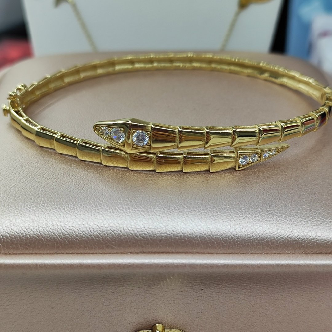 Браслет Zhanar Gold 734672951 длина 19 см, вес 7.12 г золото, плетение отсутствует купить,531200