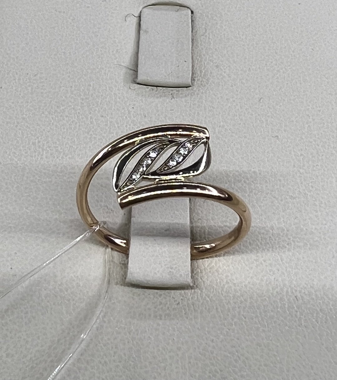 Кольцо Diamond Union 111041 размер 18.5 вес 1.01 г золото, фианит купить,NaN
