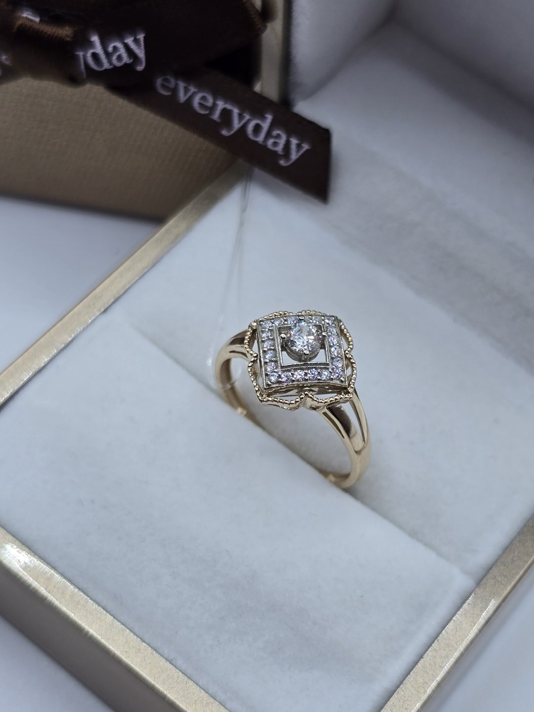 Кольцо Diamond Exclusive GGG777 размер 18 вес 2.29 г золото, фианит купить,NaN