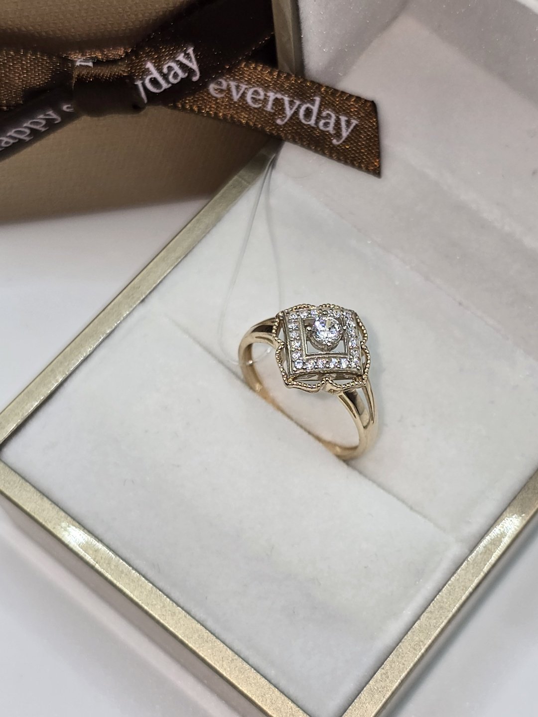 Кольцо Diamond Exclusive GGG777 размер 18 вес 2.29 г золото, фианит купить,NaN