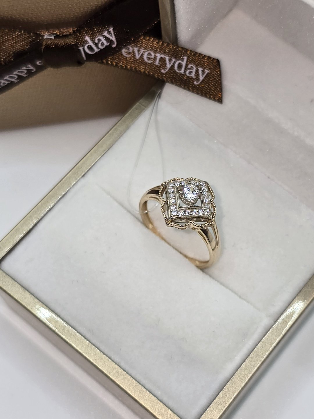 Кольцо Diamond Exclusive GGG777 размер 18 вес 2.29 г золото, фианит купить,NaN
