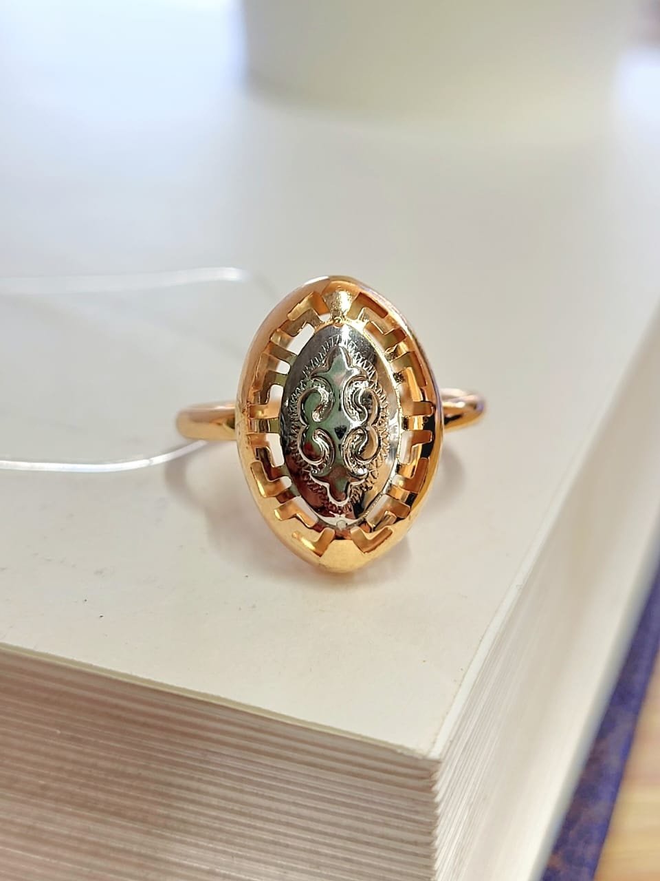 Кольцо Crystal 156019123-СР размер 19.5 вес 1.19 г золото, без вставок купить,NaN