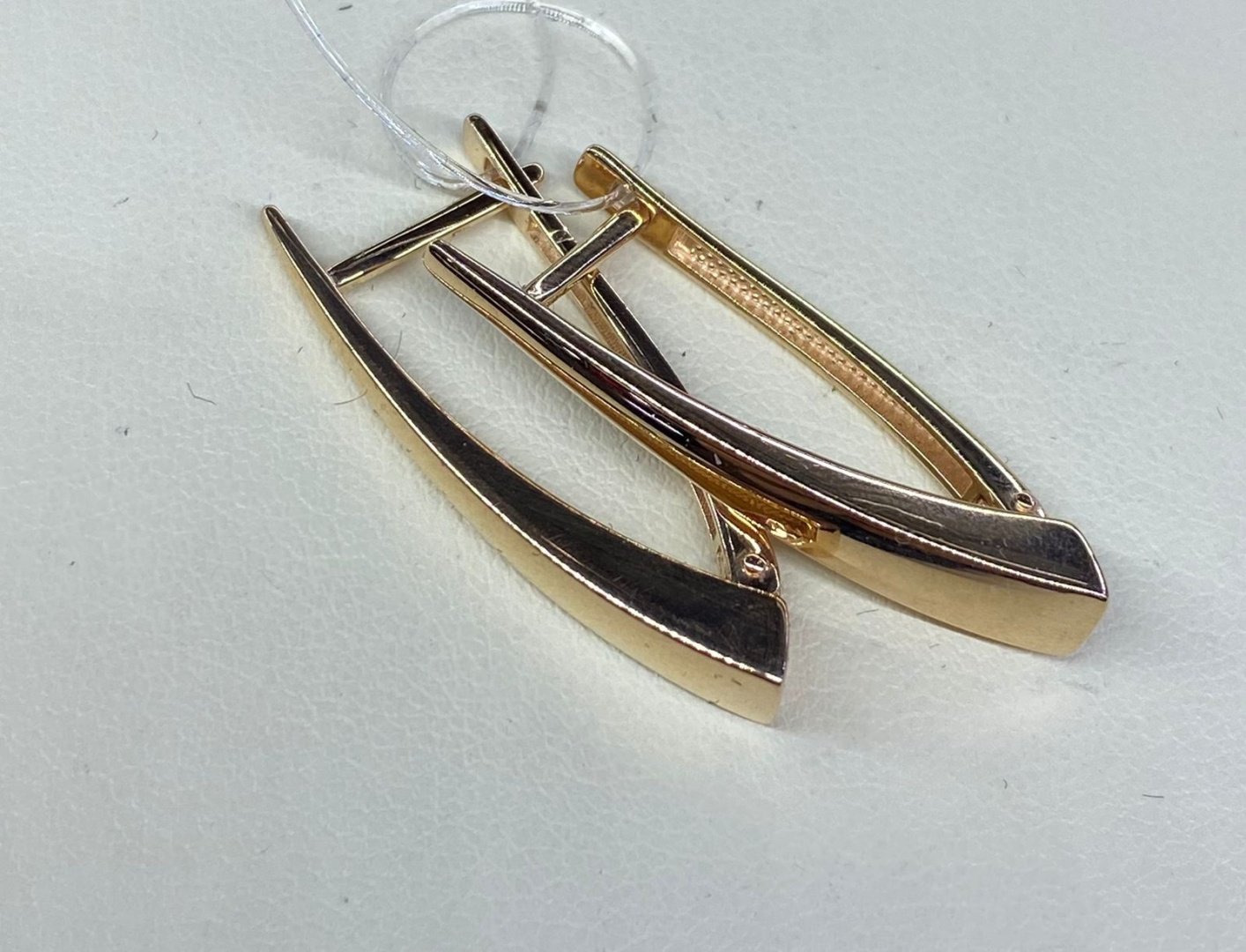 Серьги Crystal 367183 вес 4 г золото, без вставок купить,NaN