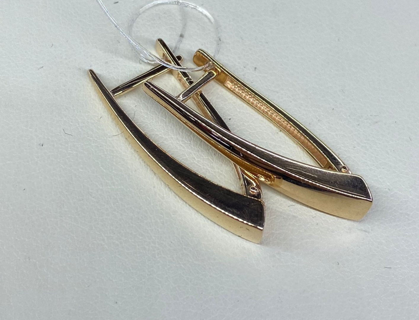 Серьги Crystal 367183 вес 4 г золото, без вставок купить,NaN