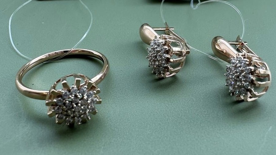 Diamond Union 45141299 вес 4.4 г золото, фианит купить,NaN