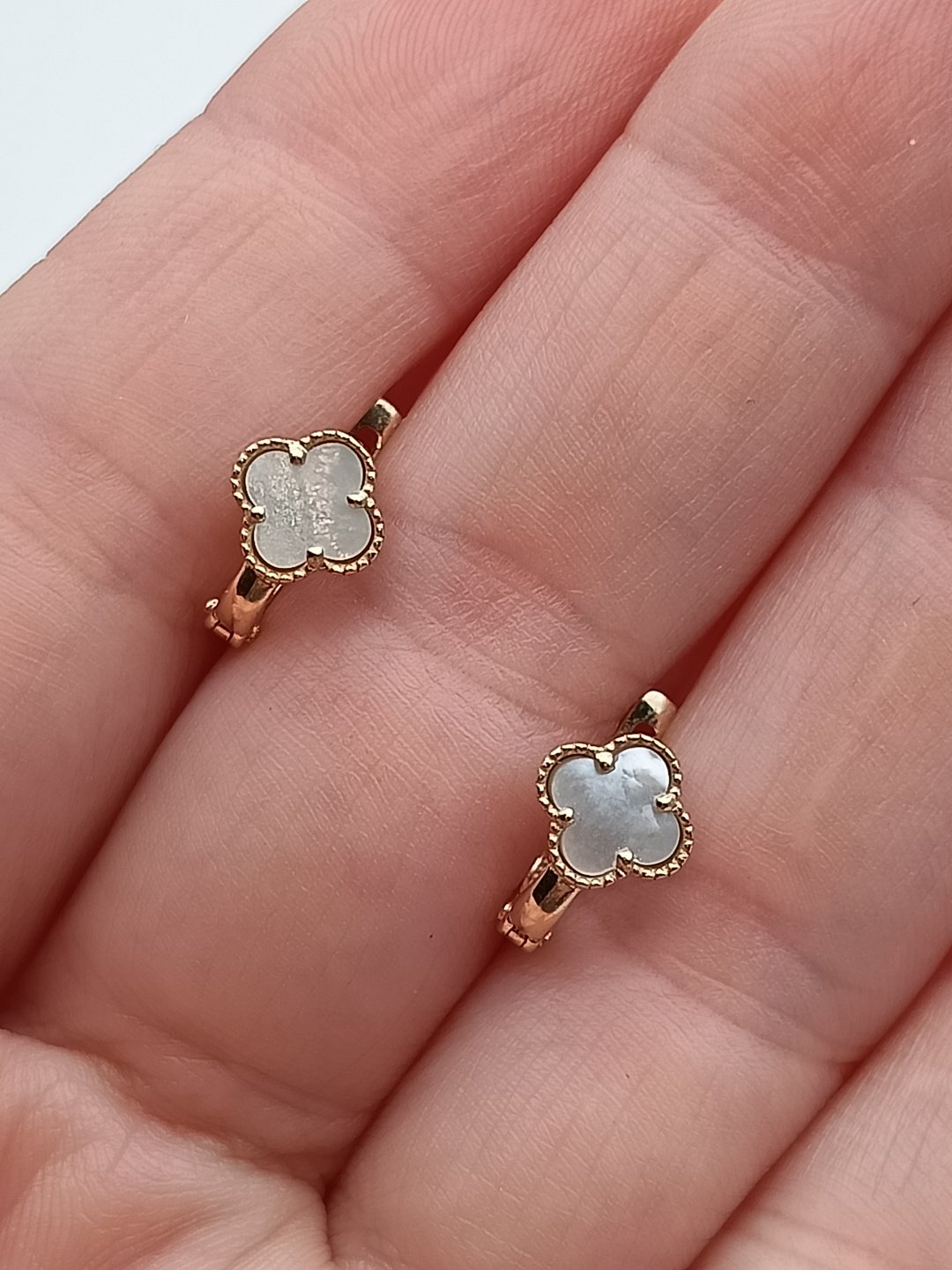 Серьги Arti-Gold 333333 вес 1.72 г золото, перламутр купить,NaN