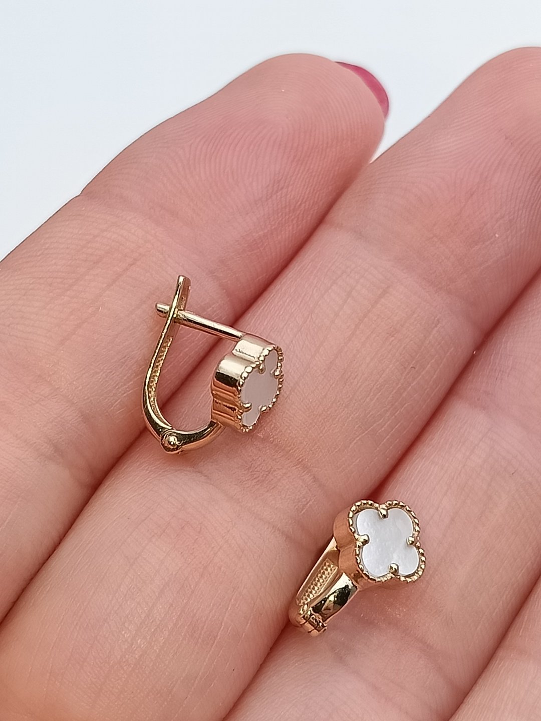 Серьги Arti-Gold 333333 вес 1.72 г золото, перламутр купить,NaN