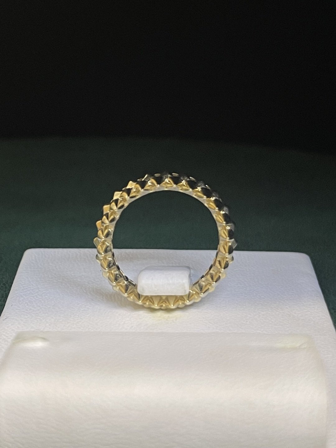 Кольцо Jado Jewellery JJ23102705 размер 16.2 вес 3.23 г золото, без вставок купить,NaN