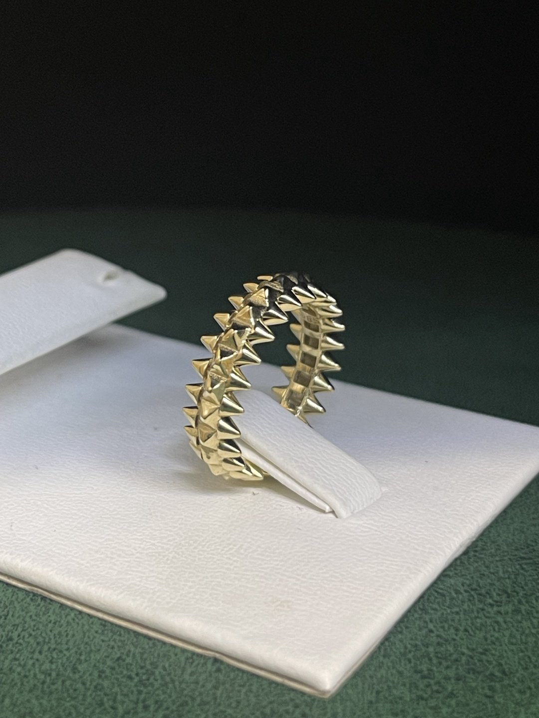 Кольцо Jado Jewellery JJ23102705 размер 16.2 вес 3.23 г золото, без вставок купить,NaN