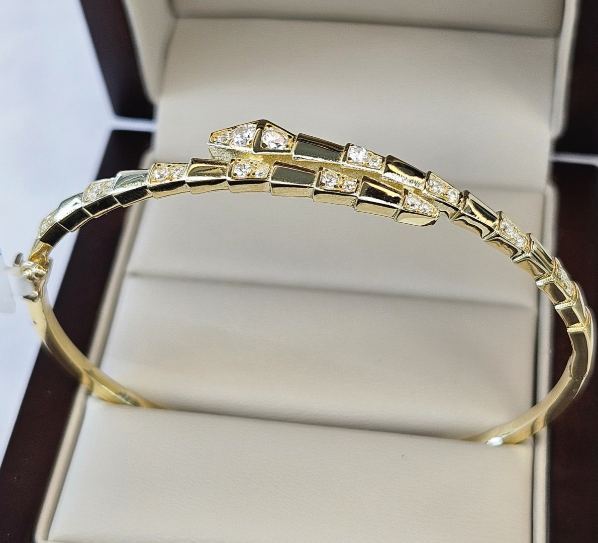 Браслет Gaukhar Jewelry GJ0979-B длина 18 см, вес 6.68 г золото, плетение отсутствует купить,498200.00000000006