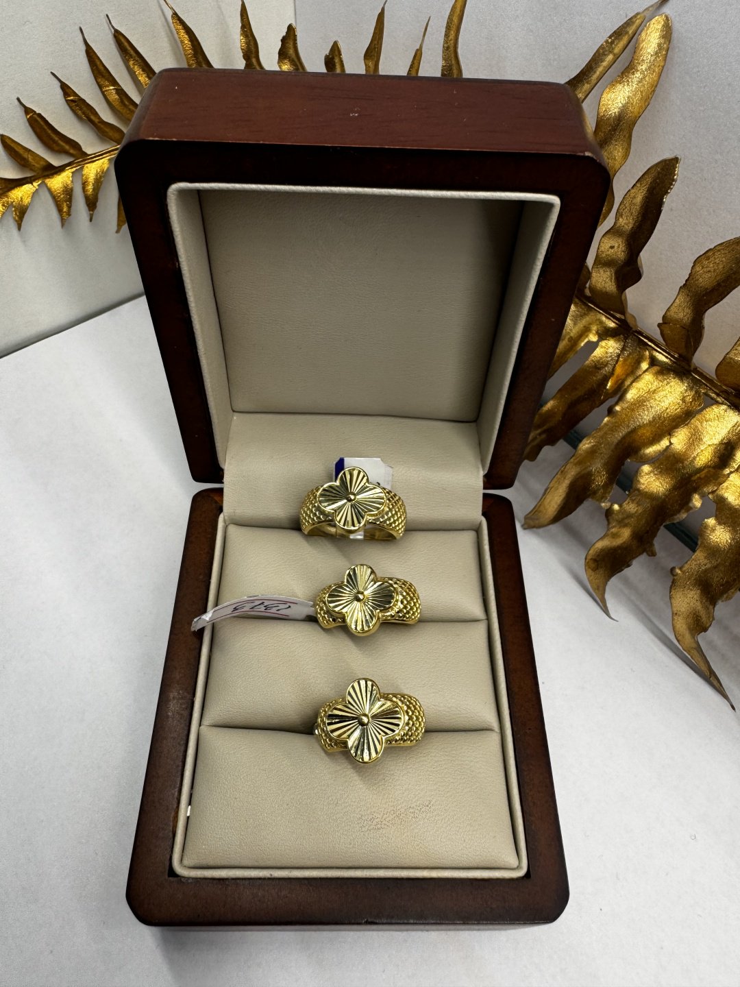 Dinara Gold 132686228 вес 7.16 г золото, без вставок купить,NaN