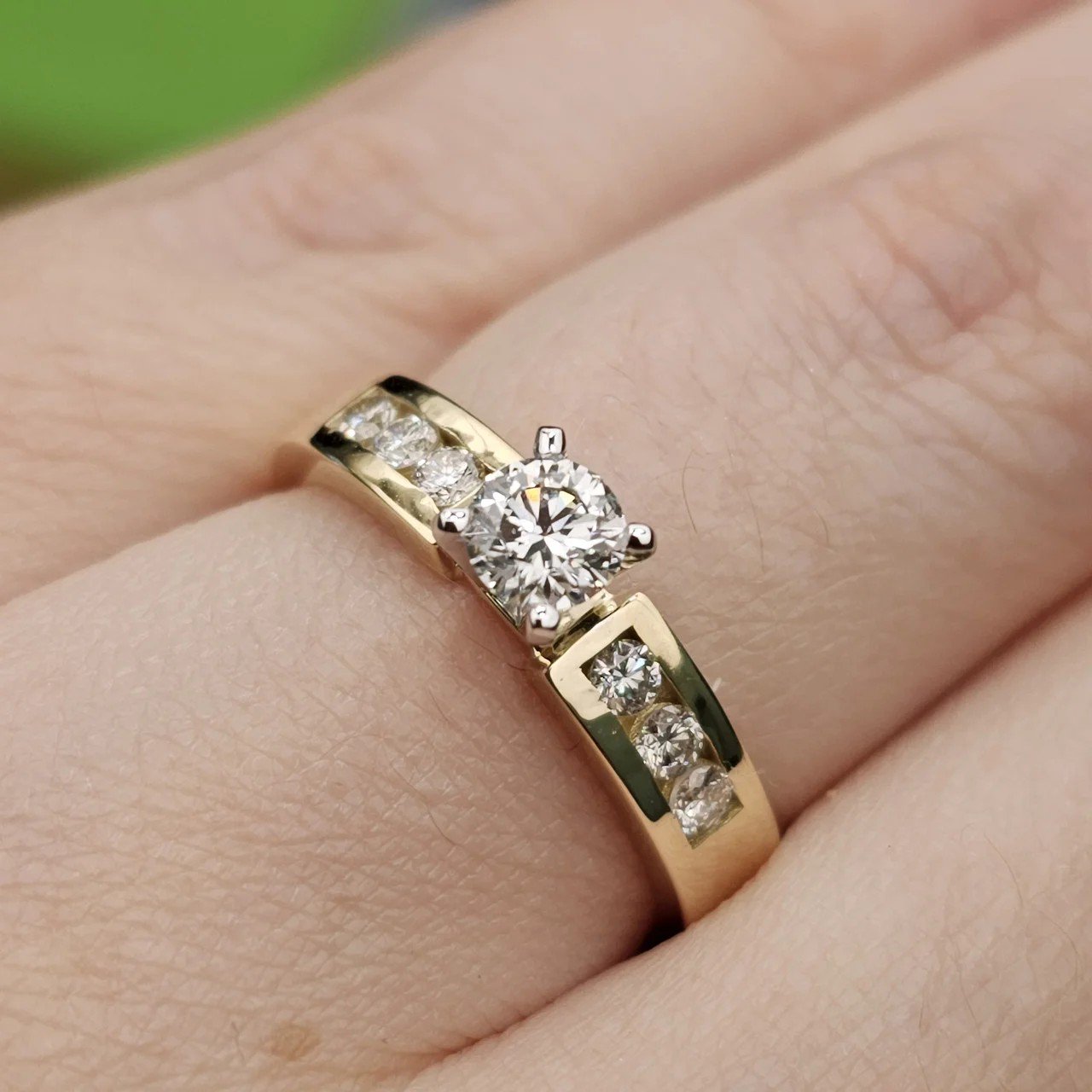 Кольцо Deimantas 107984017 16,5р 4,51гр 0,59ct. купить,NaN