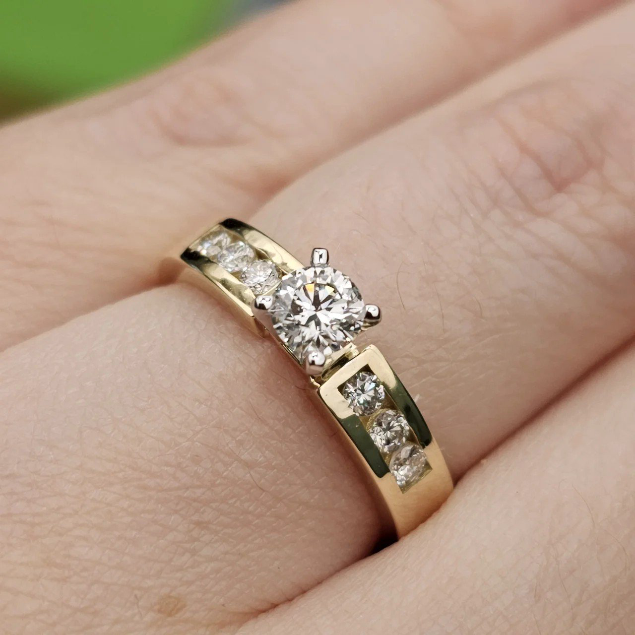 Кольцо Deimantas 107984017 16,5р 4,51гр 0,59ct. купить,NaN